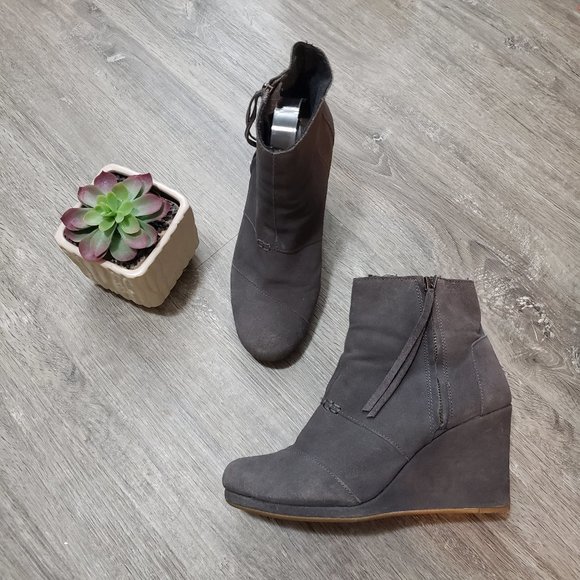 Toms Desert Wedge High Suede Zip Booties Grey Sz 9.5